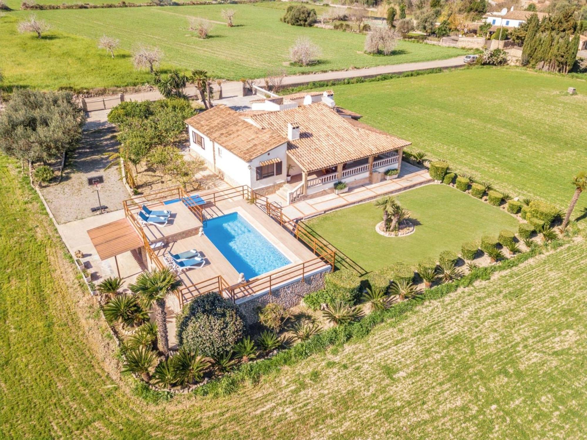 Villa Elegant In With Private Pool *
